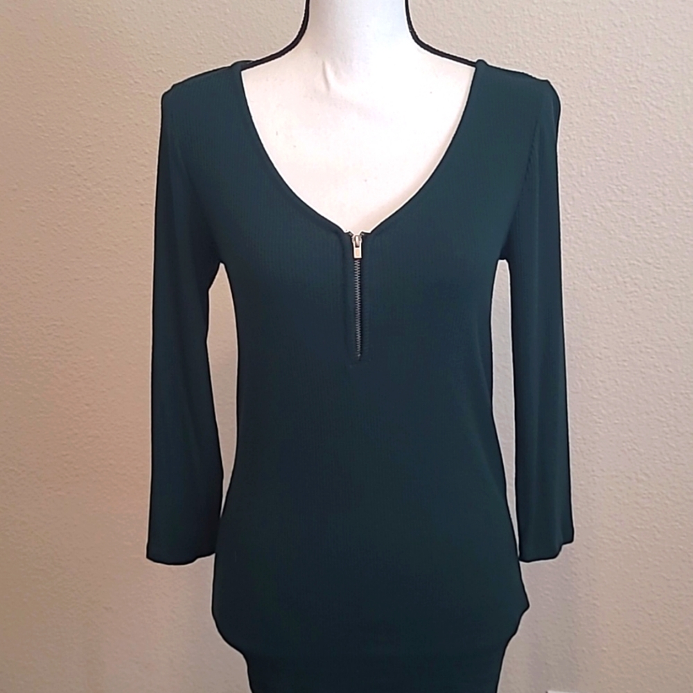Long Sleeve Green Soft Top Express M - Picture 1 of 5